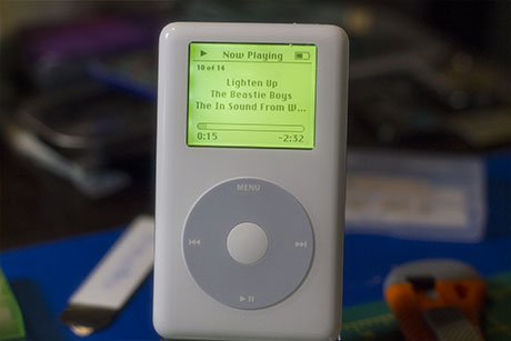 iPod 4th Gen Blacklight Colour Mod